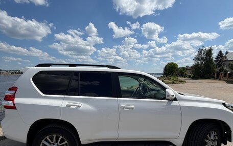 Toyota Land Cruiser Prado 150 рестайлинг 2, 2014 год, 3 500 000 рублей, 11 фотография
