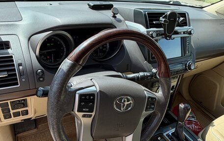 Toyota Land Cruiser Prado 150 рестайлинг 2, 2014 год, 3 500 000 рублей, 20 фотография