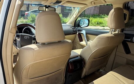 Toyota Land Cruiser Prado 150 рестайлинг 2, 2014 год, 3 500 000 рублей, 17 фотография
