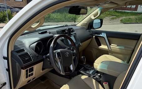 Toyota Land Cruiser Prado 150 рестайлинг 2, 2014 год, 3 500 000 рублей, 21 фотография
