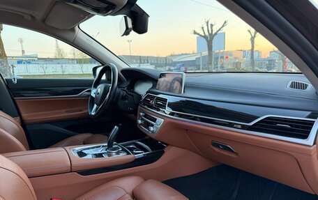 BMW 7 серия, 2019 год, 4 289 000 рублей, 17 фотография