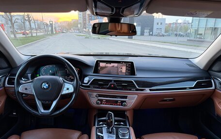BMW 7 серия, 2019 год, 4 289 000 рублей, 18 фотография
