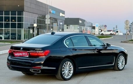 BMW 7 серия, 2019 год, 4 289 000 рублей, 15 фотография