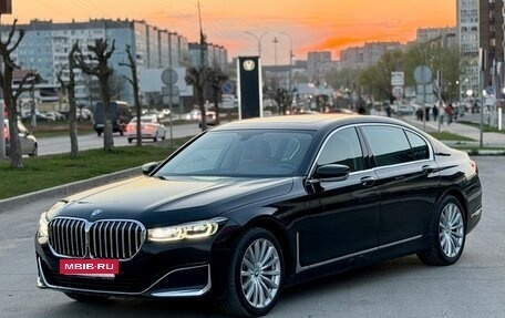 BMW 7 серия, 2019 год, 4 289 000 рублей, 14 фотография