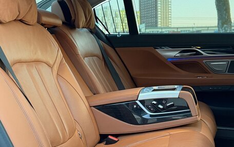 BMW 7 серия, 2019 год, 4 289 000 рублей, 31 фотография