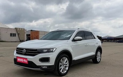 Volkswagen T-Roc I, 2022 год, 1 900 000 рублей, 1 фотография