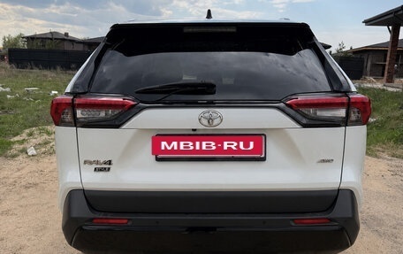 Toyota RAV4, 2020 год, 3 150 000 рублей, 2 фотография