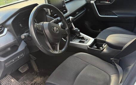 Toyota RAV4, 2020 год, 3 150 000 рублей, 17 фотография