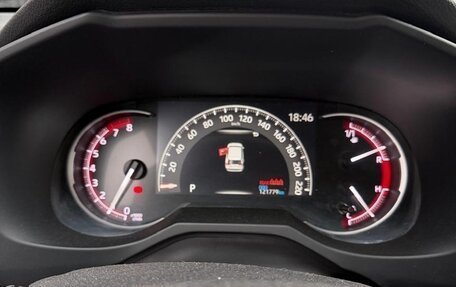 Toyota RAV4, 2020 год, 3 150 000 рублей, 12 фотография