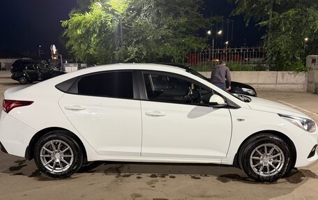 Hyundai Solaris II рестайлинг, 2019 год, 1 400 000 рублей, 3 фотография