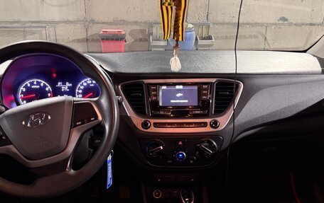 Hyundai Solaris II рестайлинг, 2019 год, 1 400 000 рублей, 9 фотография