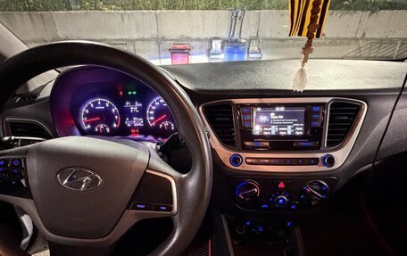 Hyundai Solaris II рестайлинг, 2019 год, 1 400 000 рублей, 12 фотография