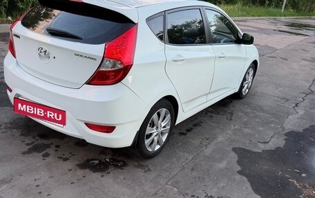 Hyundai Solaris II рестайлинг, 2011 год, 585 000 рублей, 4 фотография