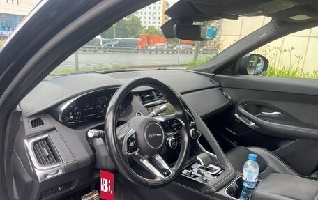 Jaguar E-Pace, 2021 год, 3 750 000 рублей, 5 фотография