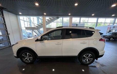 Toyota RAV4, 2017 год, 2 625 000 рублей, 6 фотография