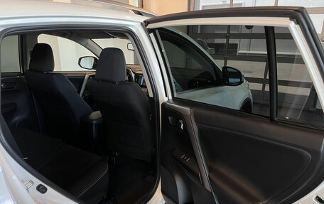 Toyota RAV4, 2017 год, 2 625 000 рублей, 26 фотография