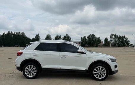 Volkswagen T-Roc I, 2022 год, 1 900 000 рублей, 4 фотография
