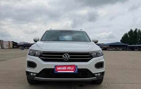 Volkswagen T-Roc I, 2022 год, 1 900 000 рублей, 2 фотография