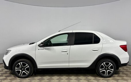 Renault Logan II, 2022 год, 1 440 000 рублей, 2 фотография