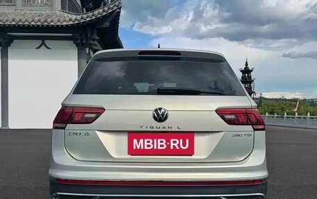 Volkswagen Tiguan II, 2023 год, 2 300 100 рублей, 5 фотография