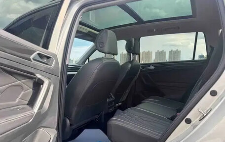 Volkswagen Tiguan II, 2023 год, 2 300 100 рублей, 14 фотография