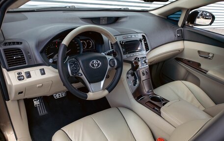 Toyota Venza I, 2010 год, 1 595 000 рублей, 13 фотография