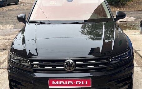 Volkswagen Tiguan II, 2018 год, 2 650 000 рублей, 1 фотография