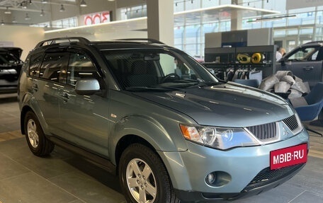Mitsubishi Outlander III рестайлинг 3, 2008 год, 999 000 рублей, 3 фотография