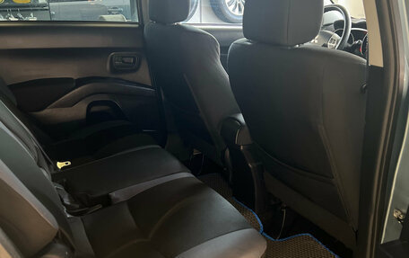 Mitsubishi Outlander III рестайлинг 3, 2008 год, 999 000 рублей, 10 фотография