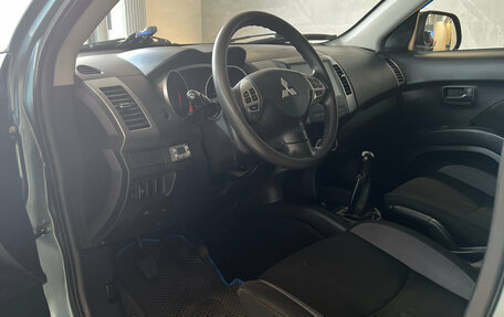 Mitsubishi Outlander III рестайлинг 3, 2008 год, 999 000 рублей, 7 фотография