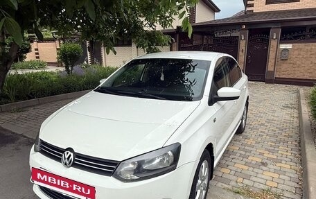 Volkswagen Polo VI (EU Market), 2011 год, 575 000 рублей, 2 фотография
