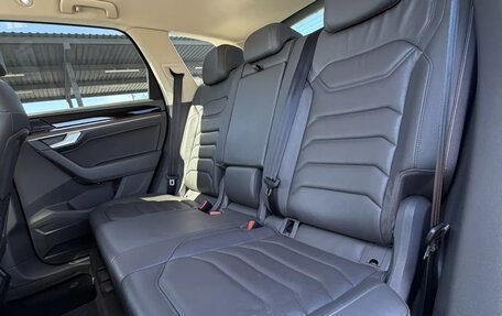 Volkswagen Touareg III, 2018 год, 5 200 000 рублей, 15 фотография