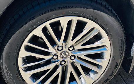 Lexus RX IV рестайлинг, 2019 год, 5 000 000 рублей, 2 фотография