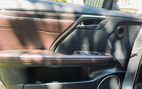 Lexus RX IV рестайлинг, 2019 год, 5 000 000 рублей, 14 фотография