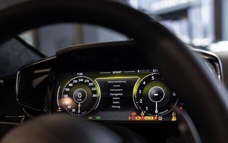 Aston Martin V8 Vantage IV, 2025 год, 29 165 000 рублей, 19 фотография