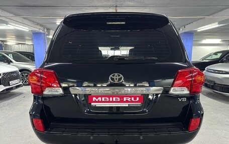 Toyota Land Cruiser 200, 2015 год, 3 670 000 рублей, 6 фотография
