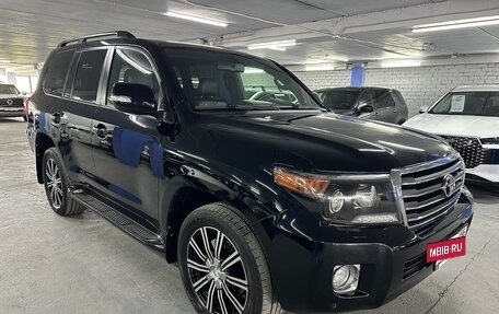 Toyota Land Cruiser 200, 2015 год, 3 670 000 рублей, 3 фотография