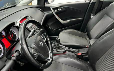 Opel Astra J, 2011 год, 820 000 рублей, 12 фотография