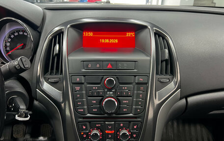 Opel Astra J, 2011 год, 820 000 рублей, 15 фотография