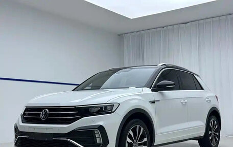 Volkswagen T-Roc I, 2022 год, 1 310 000 рублей, 1 фотография