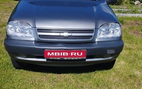 Chevrolet Niva I рестайлинг, 2004 год, 250 000 рублей, 1 фотография