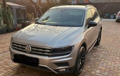 Volkswagen Tiguan II, 2020 год, 2 300 000 рублей, 1 фотография