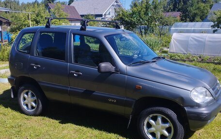 Chevrolet Niva I рестайлинг, 2004 год, 250 000 рублей, 6 фотография