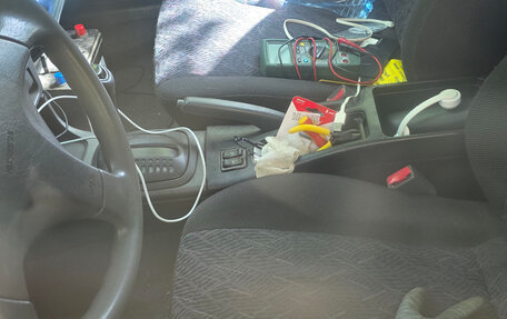 Mitsubishi Colt VI рестайлинг, 1998 год, 100 000 рублей, 3 фотография