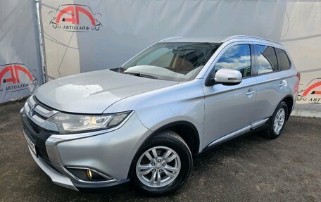 Mitsubishi Outlander III рестайлинг 3, 2017 год, 1 799 000 рублей, 2 фотография