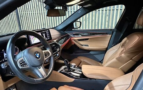 BMW 5 серия, 2020 год, 2 400 000 рублей, 3 фотография
