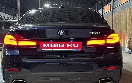 BMW 5 серия, 2020 год, 2 400 000 рублей, 2 фотография