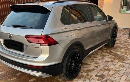 Volkswagen Tiguan II, 2020 год, 2 300 000 рублей, 5 фотография