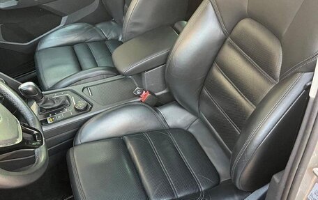 Volkswagen Tiguan II, 2020 год, 2 300 000 рублей, 10 фотография