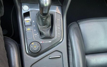 Volkswagen Tiguan II, 2020 год, 2 300 000 рублей, 16 фотография